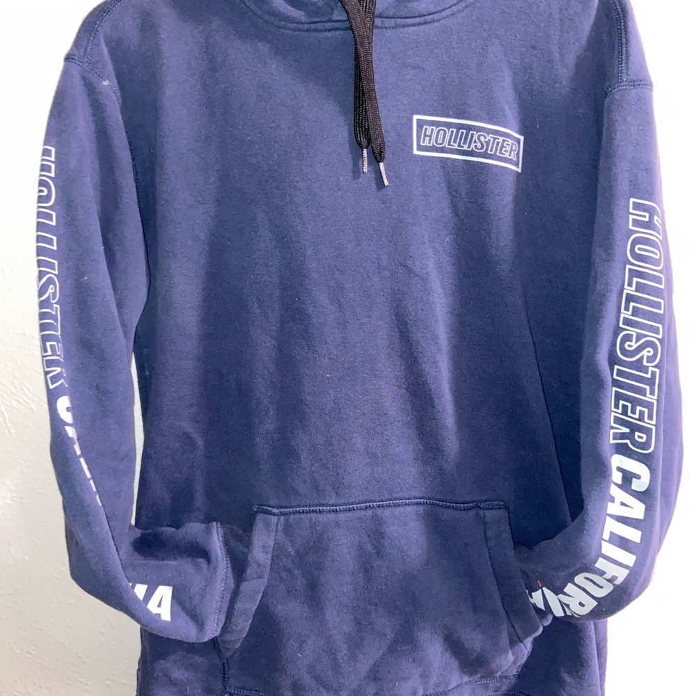 Hollister Men's Navy Sweatshirt